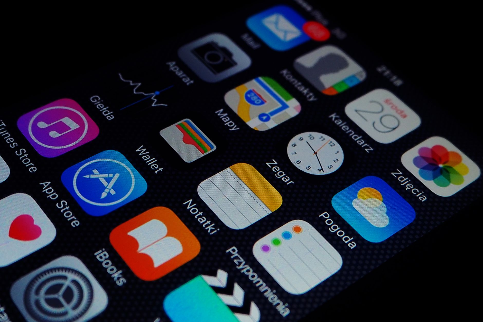 turned on iphone and displaying icons